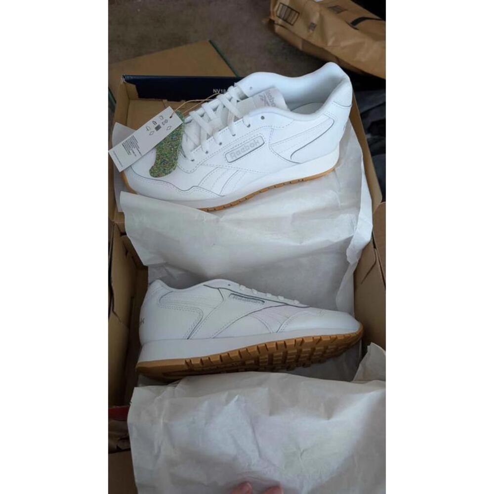 Reebok women 6.5 glide sneakers